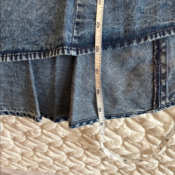 Emma G Embroidered Denim Button-Up Shirt with Skirttail Back Hemline Size Lg - Picture 12 of 13